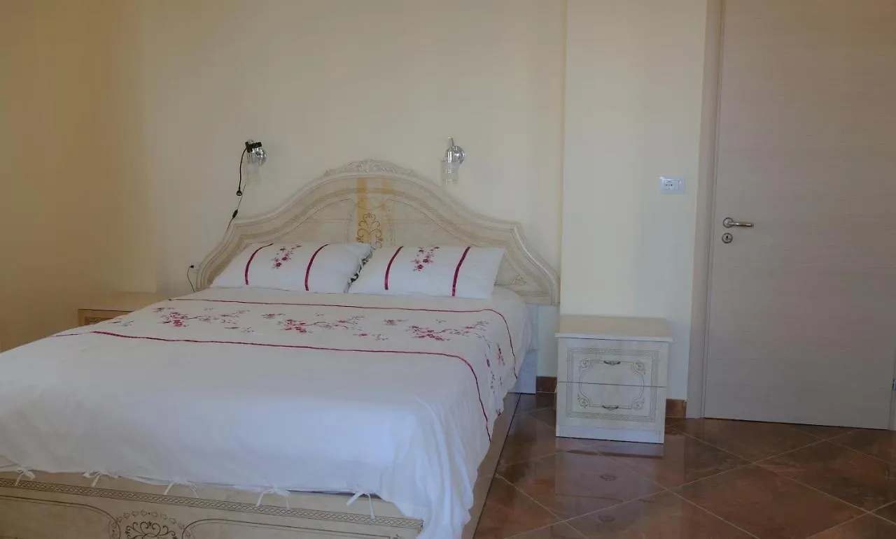 Apartment By Promenade Sarandë